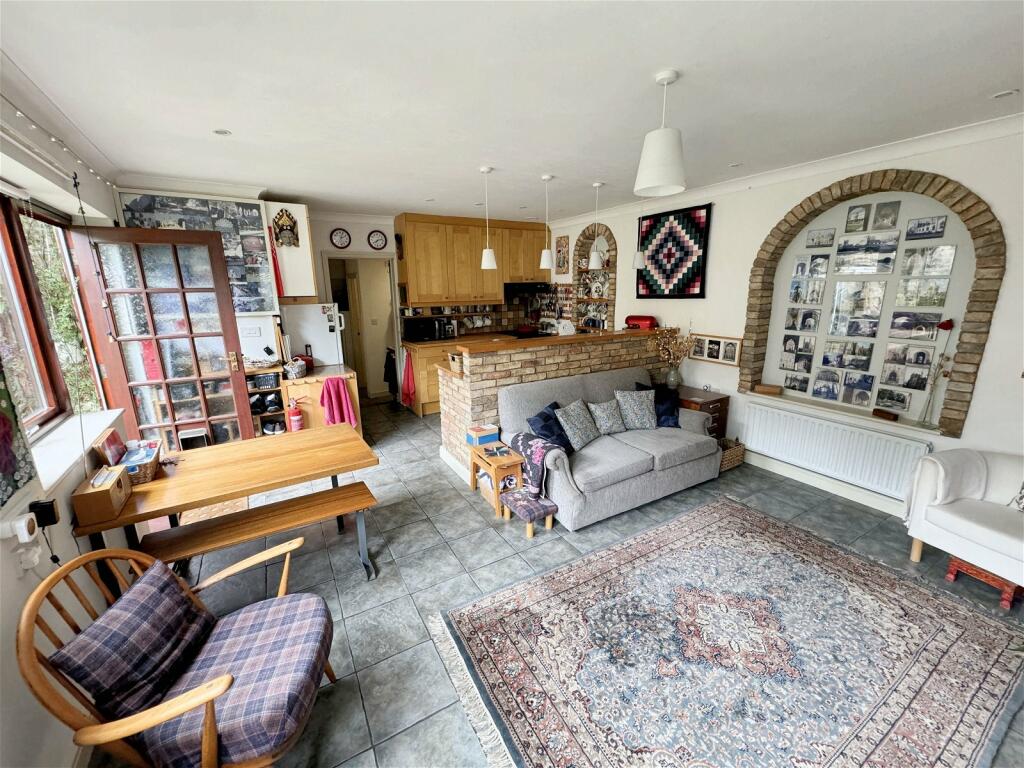 Additional image 21 of Station Road, Haddenham