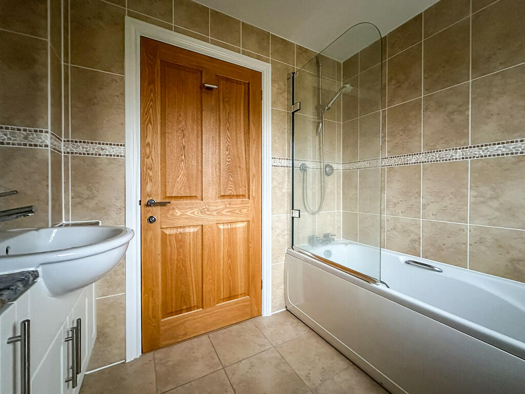 Additional image 28 of High Street, Girton