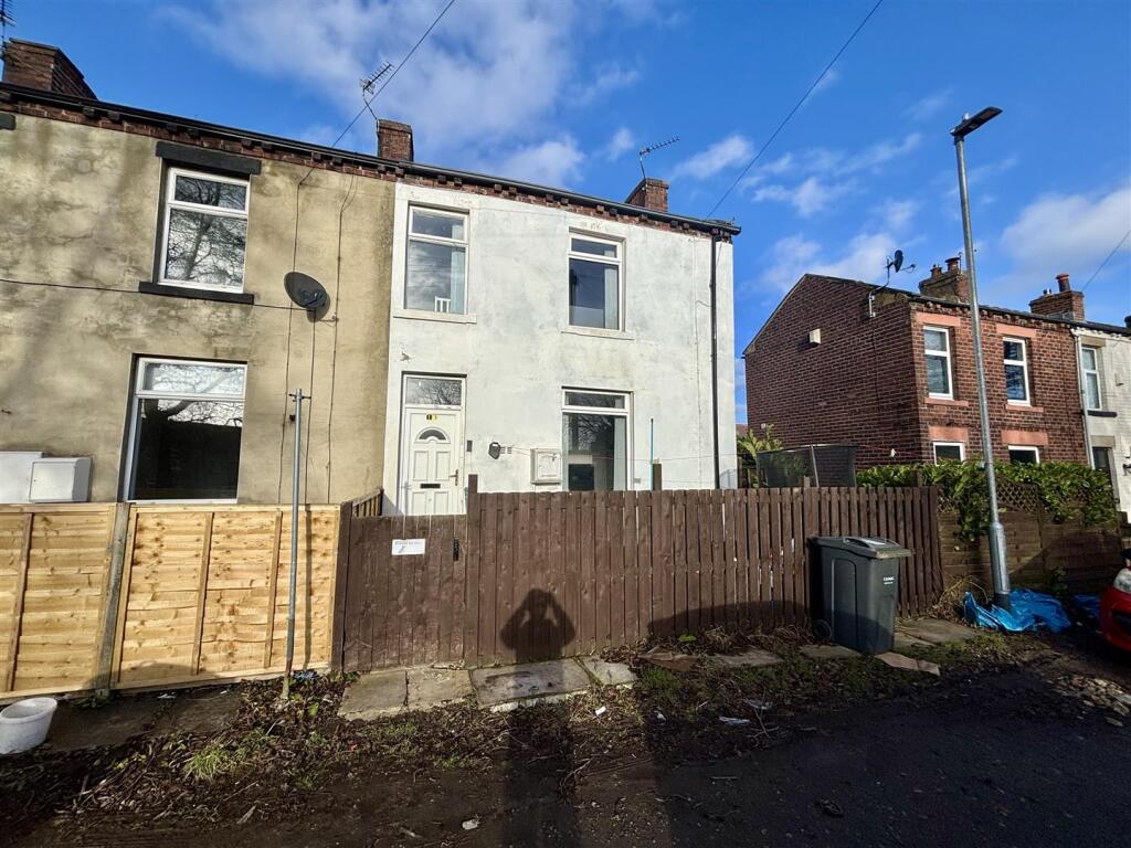 13, Brick Row, Wyke, Bradford, BD12 9PQ