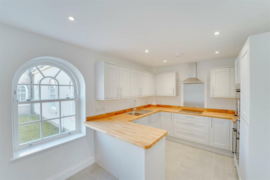 Additional image 4 of Vicarage Road, Newmarket