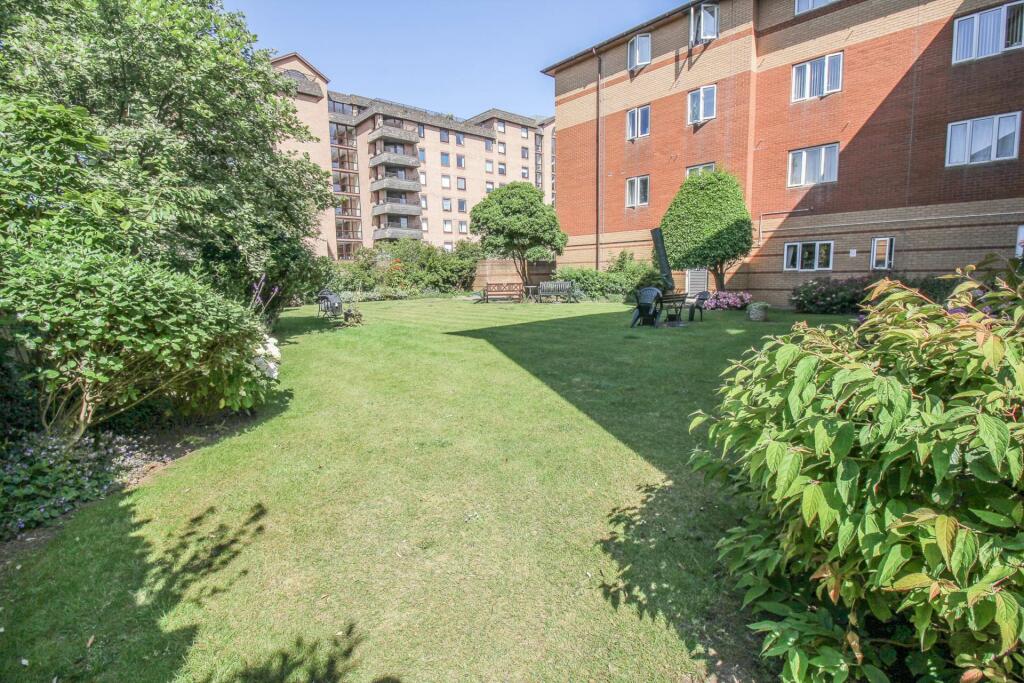 Additional image 10 of Birnbeck Court-Overs 60`s Ground Floor Flat