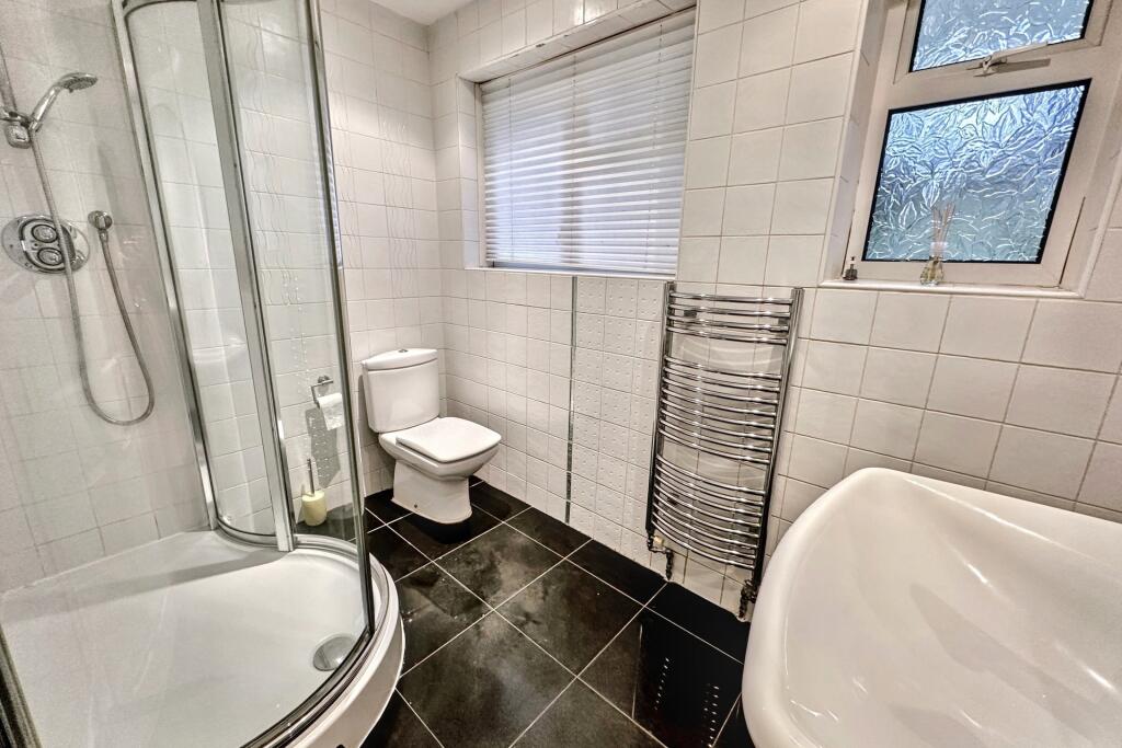 Additional image 14 of Kinson