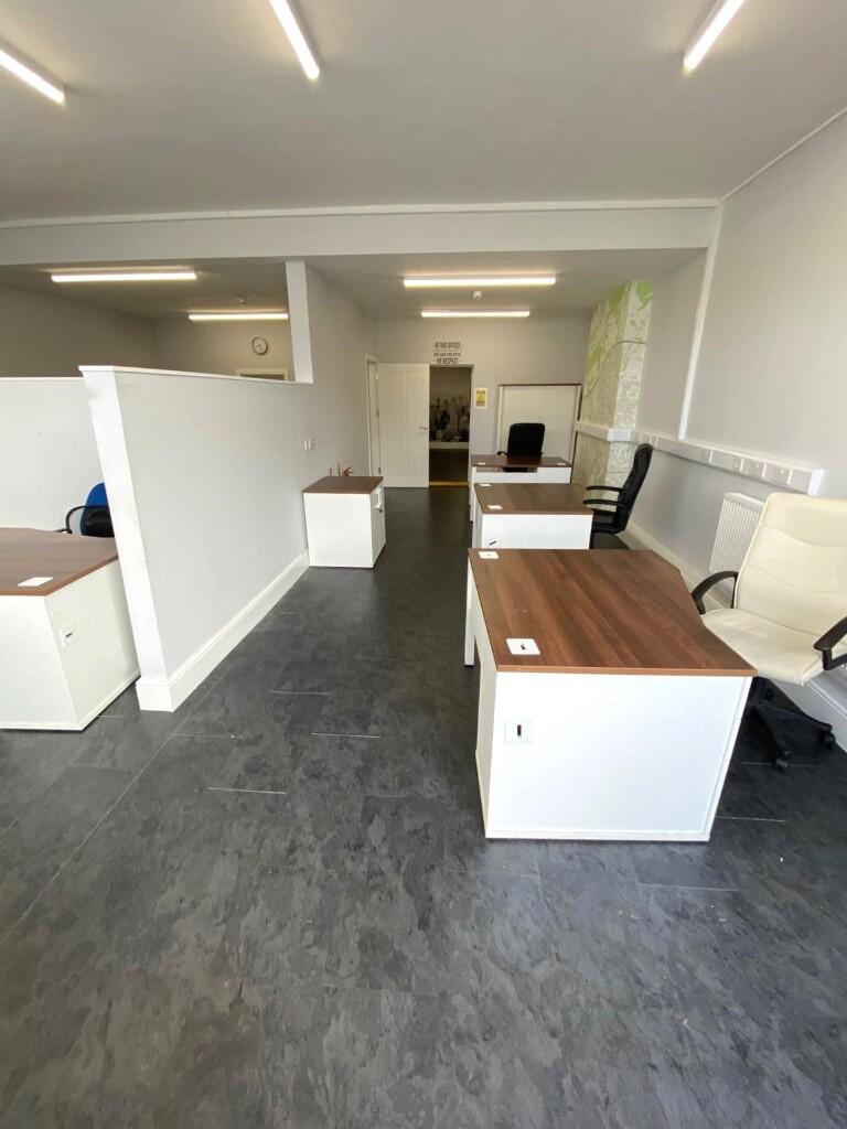 Additional image 17 of Oxford Street, CF15