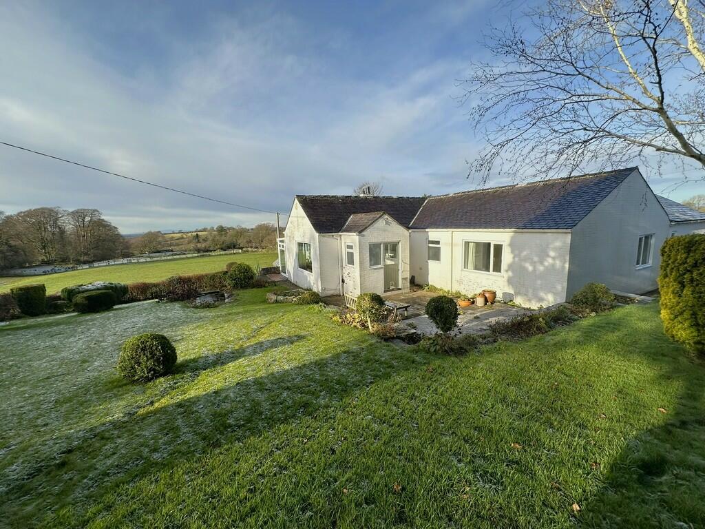 Additional image 29 of Camlann, Banks