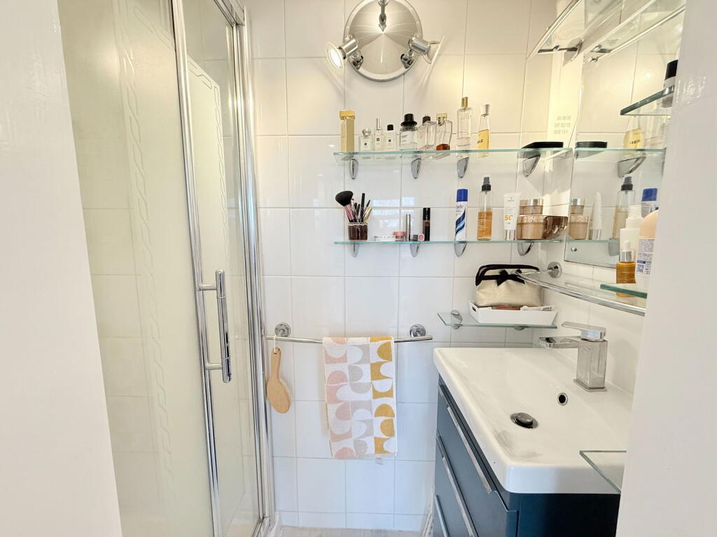 Additional image 22 of Woodlands Lane, Shirley