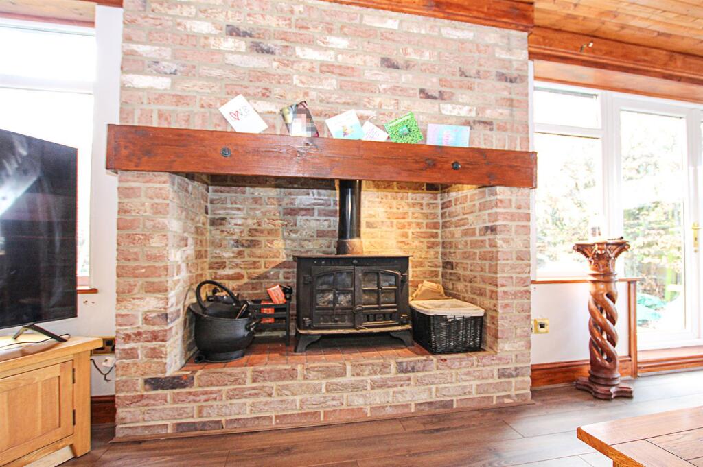 Additional image 3 of Hill Close, Newmarket