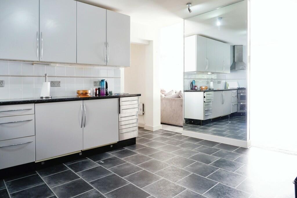 Additional image 6 of Foley Road East, Streetly