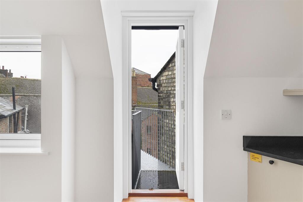 Additional image 11 of High Street, Newmarket