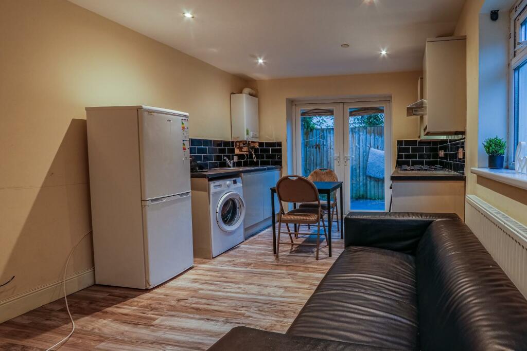 Additional image 11 of Colum Road, Cathays