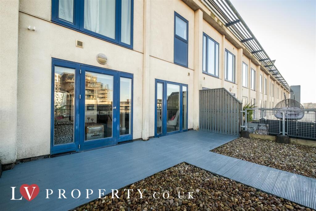 Additional image 22 of Royal Arch Apartments, The Mailbox