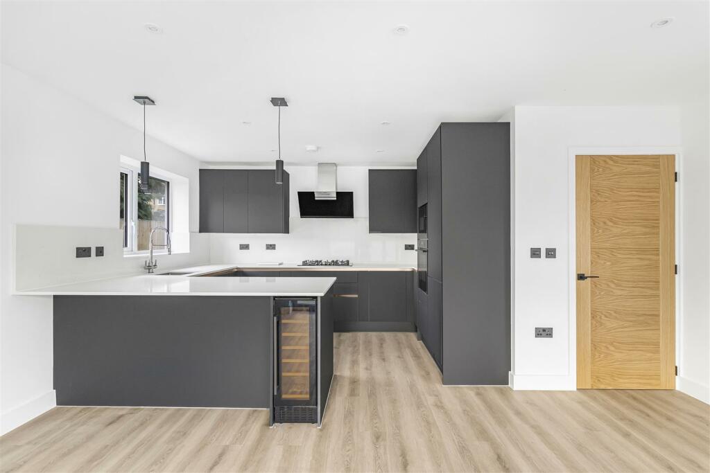 Additional image 16 of Peaslands Road, Saffron Walden