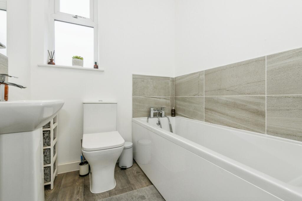 Additional image 15 of Willow Street, Cleckheaton, BD19