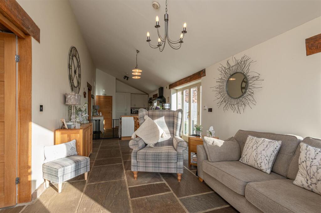 Additional image 30 of Latham Lane, Gomersal, Cleckheaton