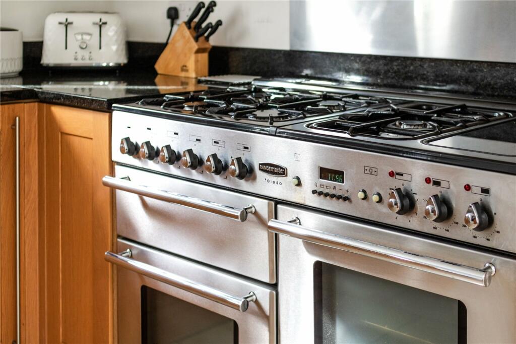 Additional image 28 of Heath Park Avenue, Heath, Cardiff, CF14