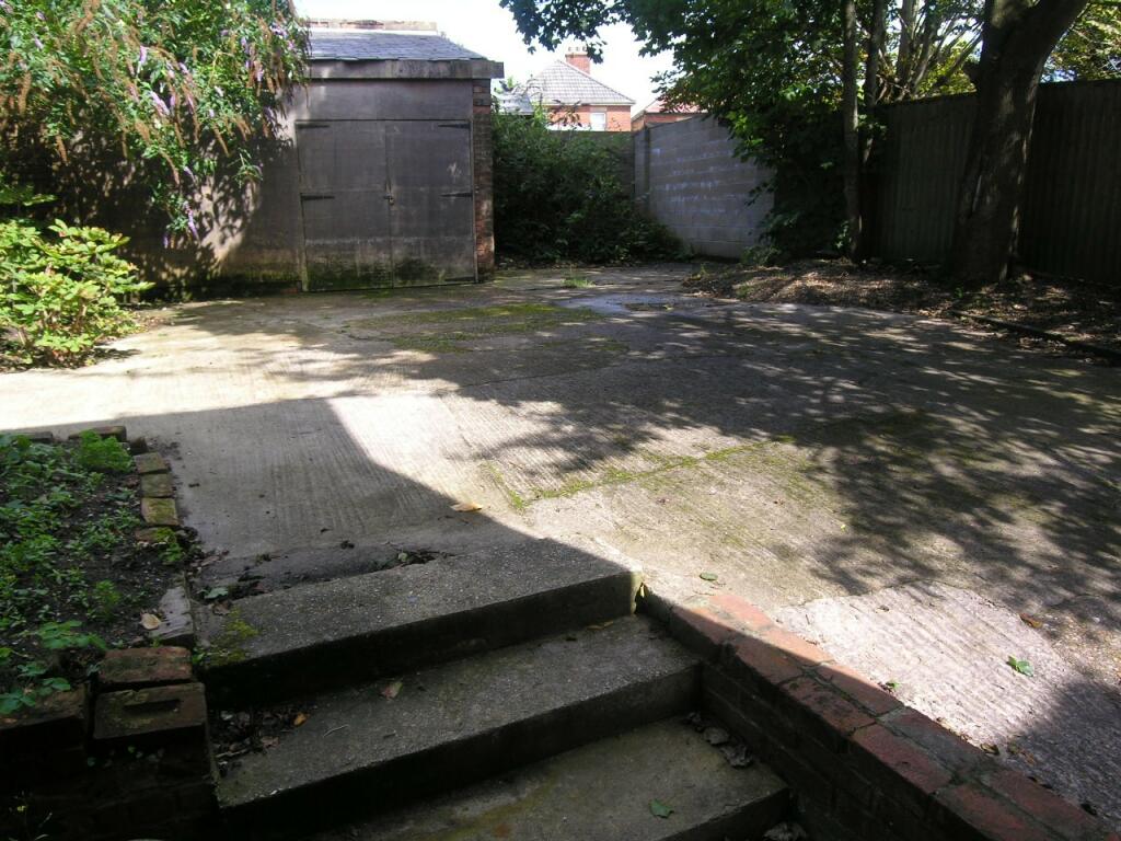 Additional image 11 of 4 bedroom Detached House in Charminster