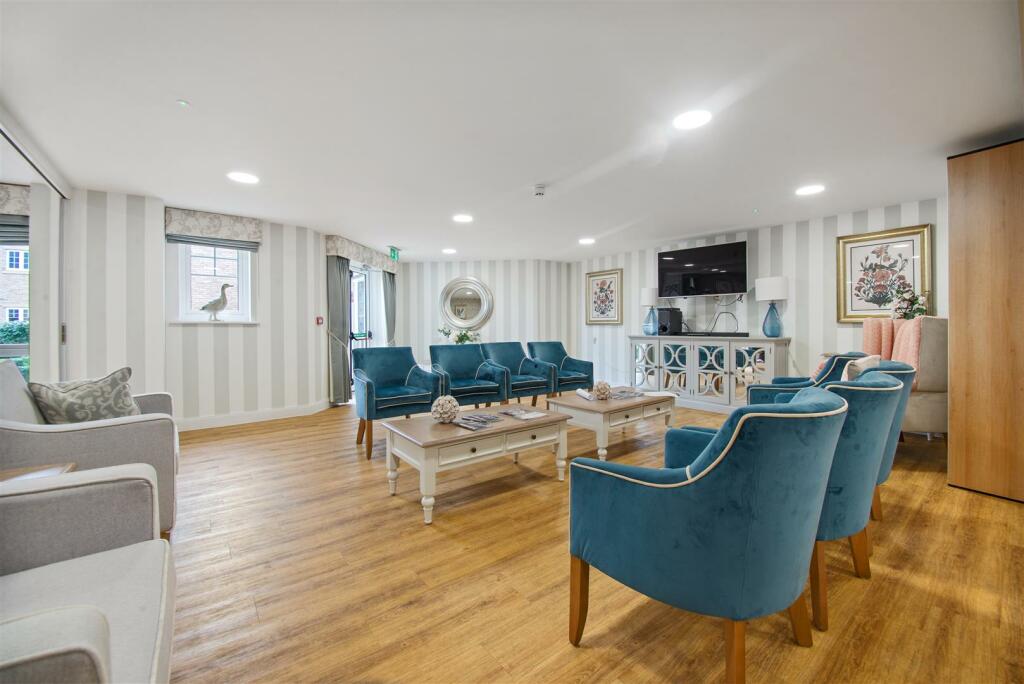 Additional image 25 of Roslyn Court, Lisle Lane, Ely, Cambridgeshire, CB7 4FA