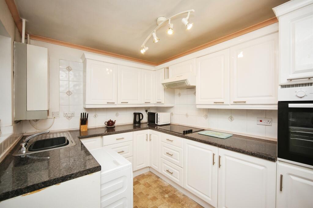 Additional image 18 of Paxford Close, Church Hill North, Redditch