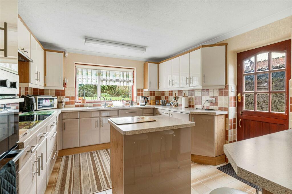 Additional image 22 of Blacklands Close, Saffron Walden, Essex, CB11
