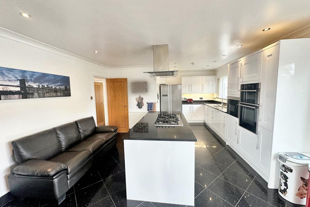 Additional image 14 of Verwood