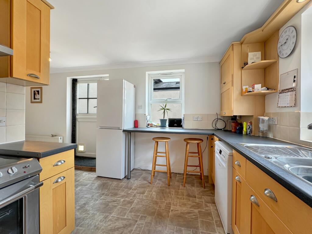 Additional image 9 of High Street, Over