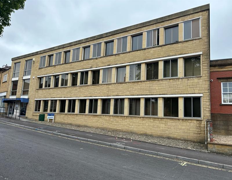 Dolphin House, Hendford, Yeovil, Somerset, BA20 1TQ