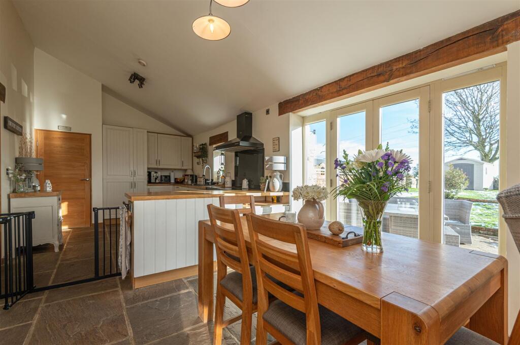 Additional image 11 of Latham Lane, Gomersal, Cleckheaton