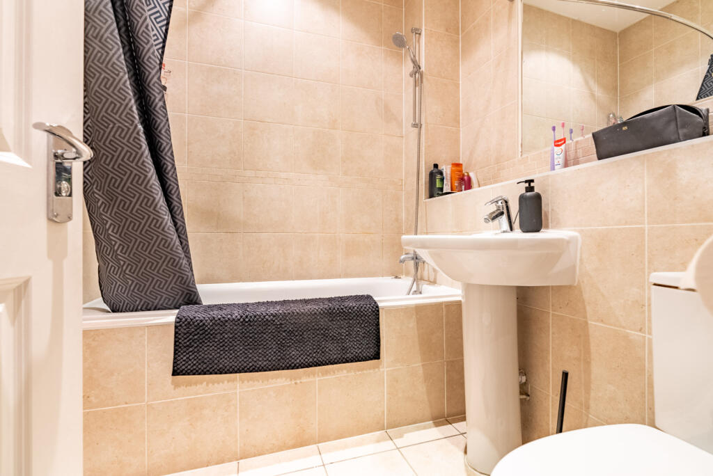 Additional image 22 of Beningfield Drive, London Colney, St. Albans, Hertfordshire, AL2