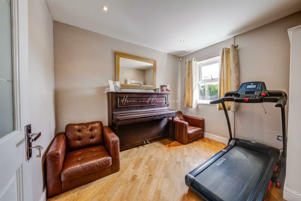 Additional image 31 of Schooner Way, Cardiff Bay