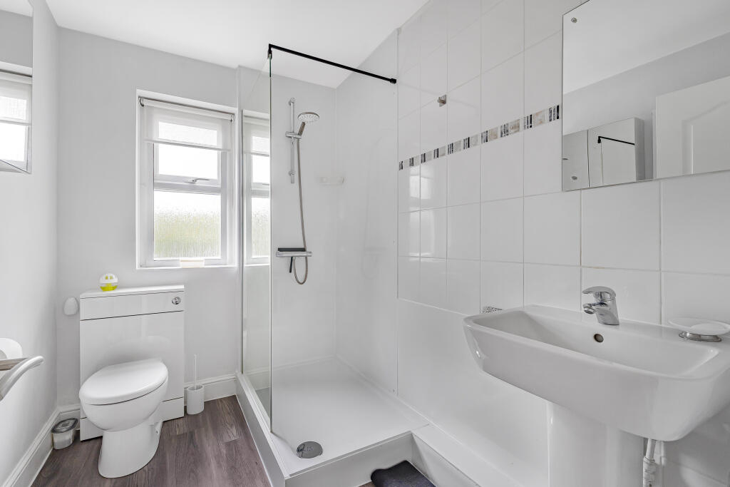 Additional image 3 of Ottway Walk, Welwyn, AL6