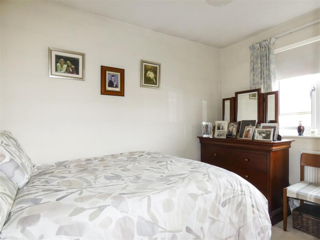 Additional image 11 of Longships, Beaumont Park