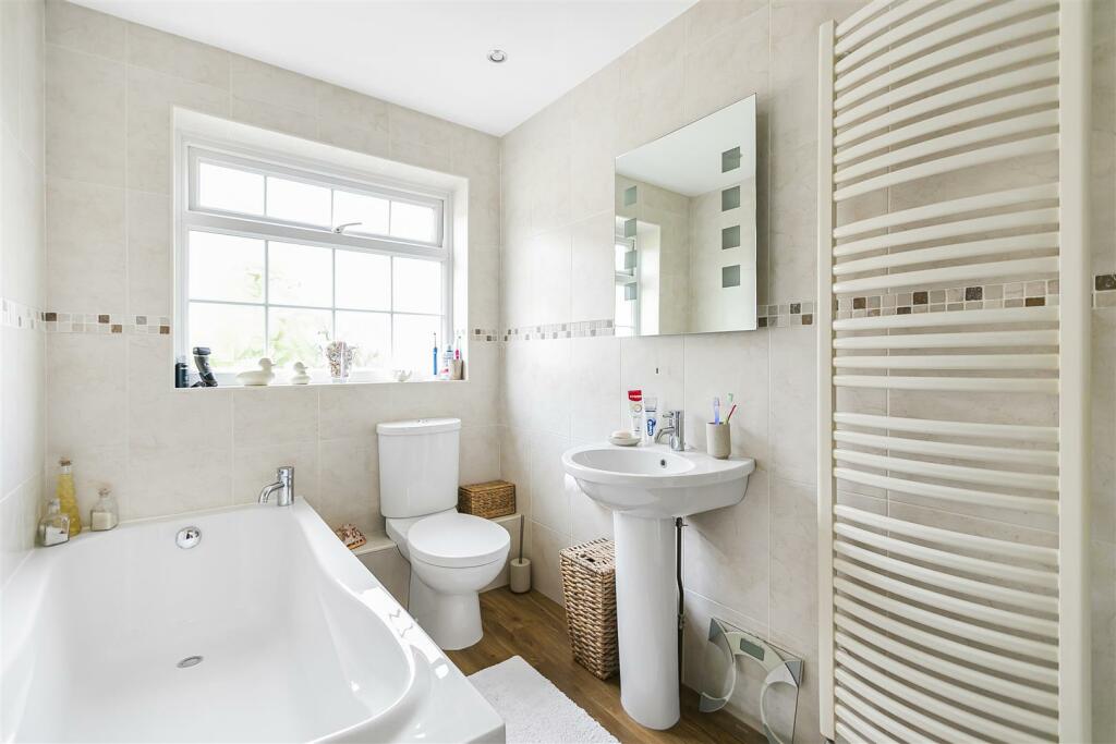 Additional image 22 of Ferndale Close, Newmarket