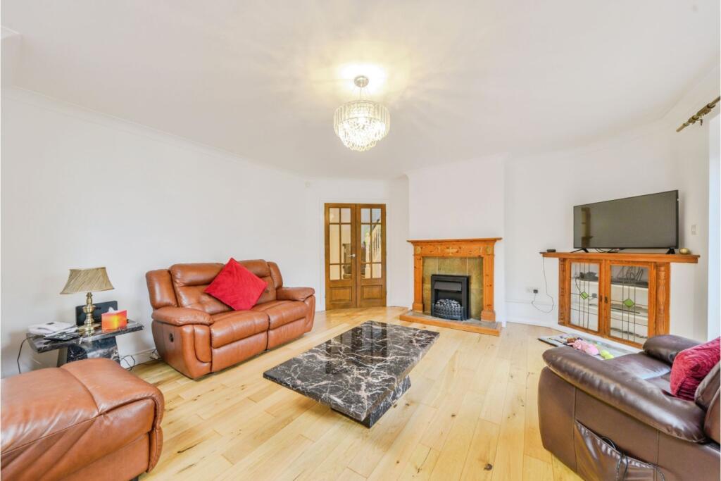 Additional image 20 of Park Street Lane, St. Albans, AL2