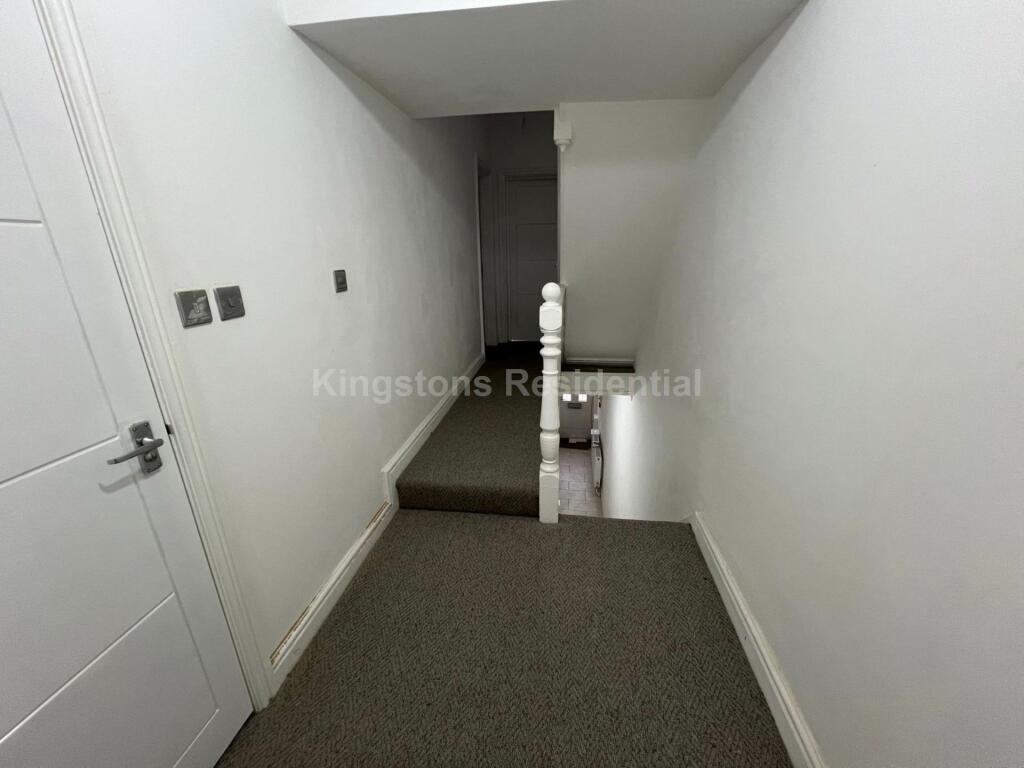 Additional image 14 of Modern 7 bedroom property in Angus Street