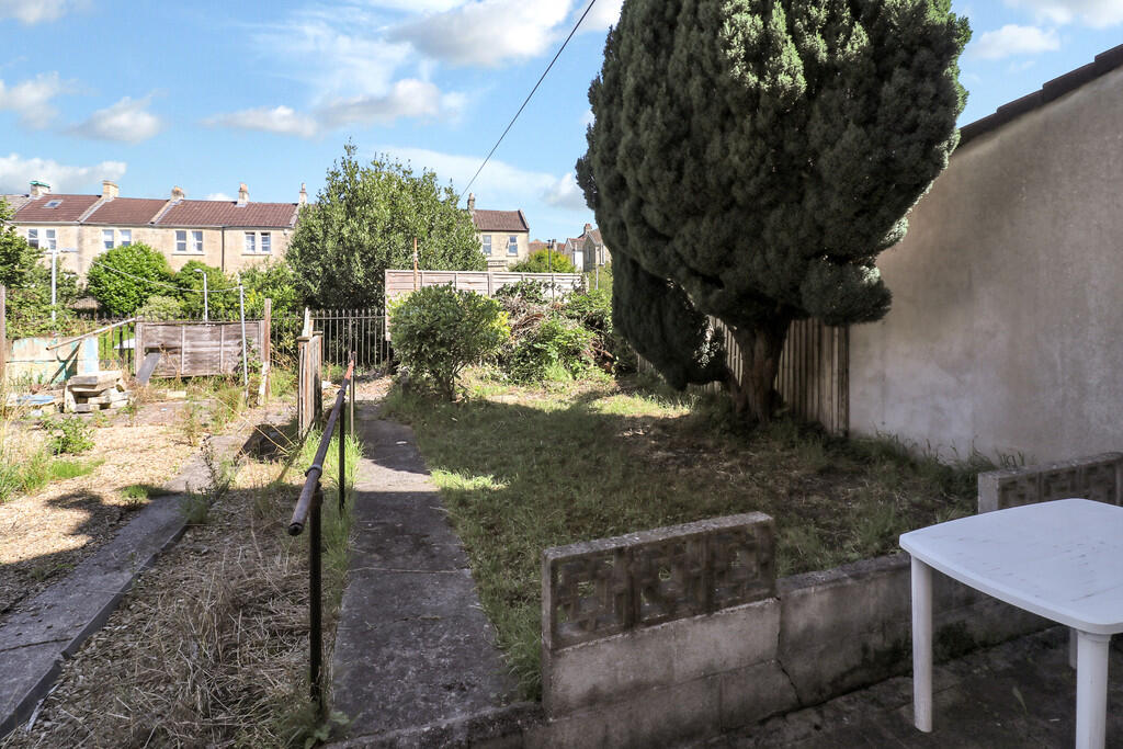 Additional image 6 of Triangle North