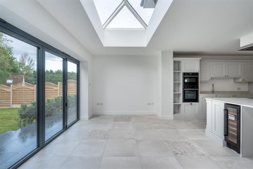 Additional image 5 of Parkhouse Lane, Keynsham, Bristol