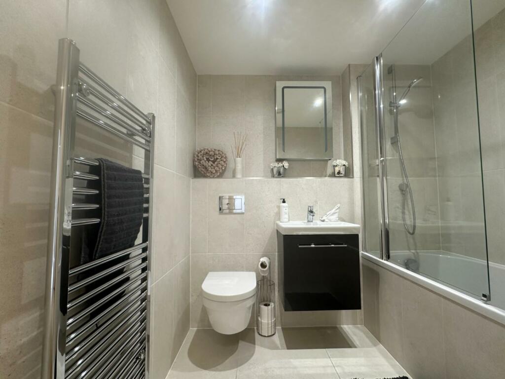 Additional image 5 of Flat 2, 317 Hills Road, Cambridge