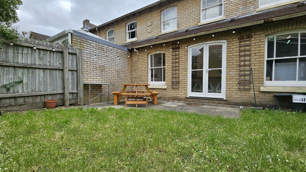 Additional image 4 of Room 2, 38 Pakenham Close, Cambridge