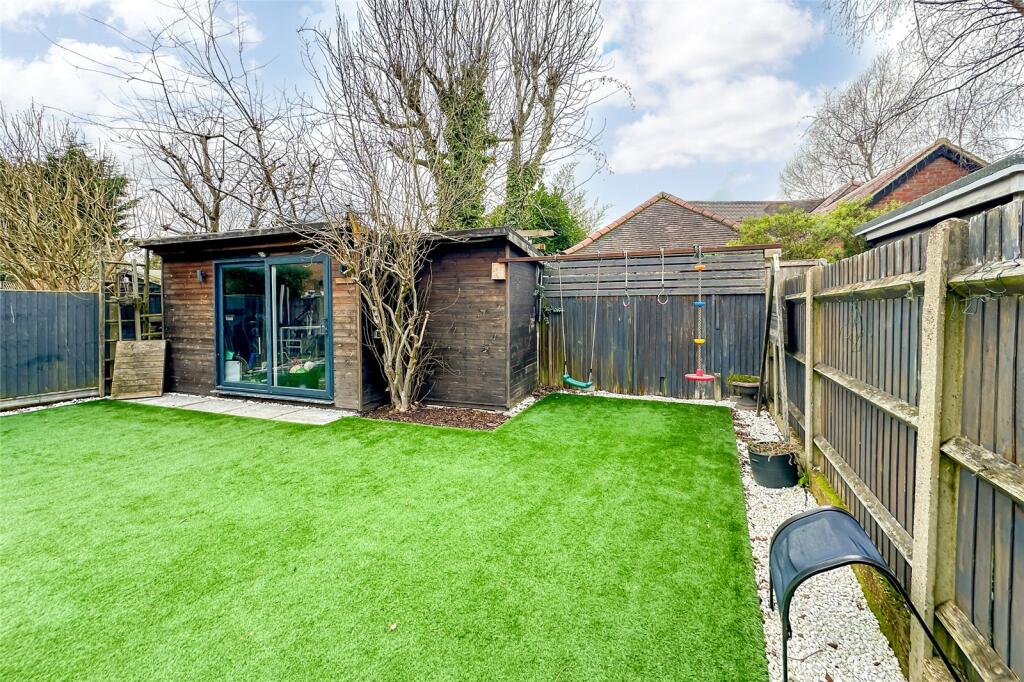 Additional image 10 of Maplefield, Park Street, St Albans, Hertfordshire,, AL2