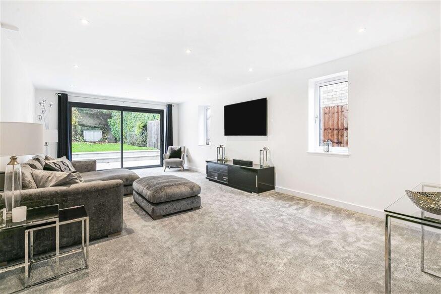 Additional image 8 of Tuffnells Way, Harpenden, AL5