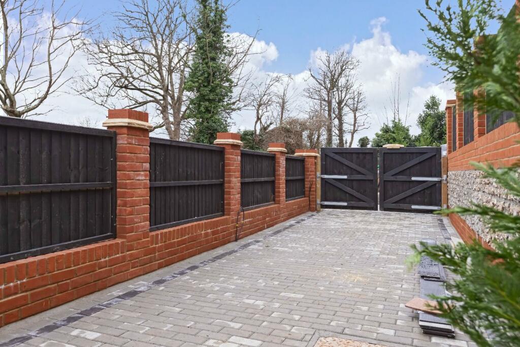 Additional image 15 of Mile Oak Road, Portslade, Brighton