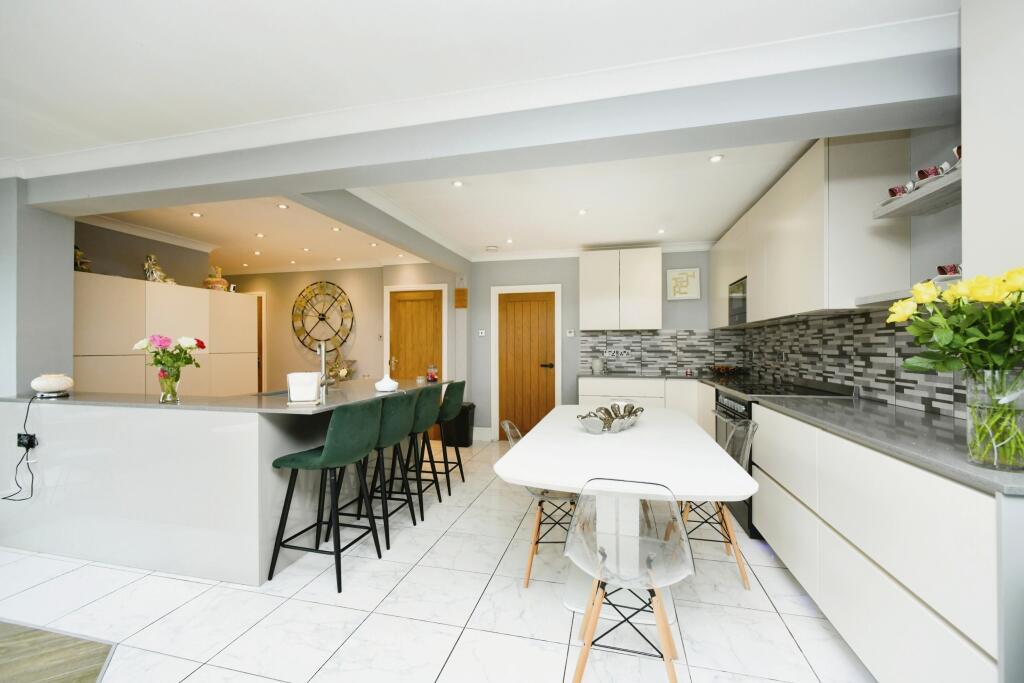 Additional image 8 of Capel Avenue, Peacehaven, BN10