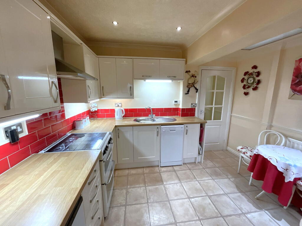 Additional image 8 of Ribbesford Close, Halesowen, B63 2AR