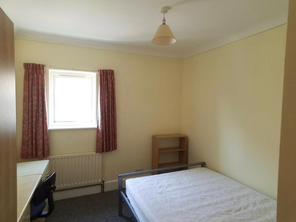 Additional image 7 of 6 bedroom Detached House in Winton