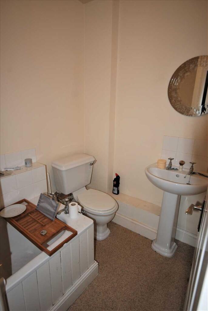 Additional image 6 of First Floor Flat The Mall