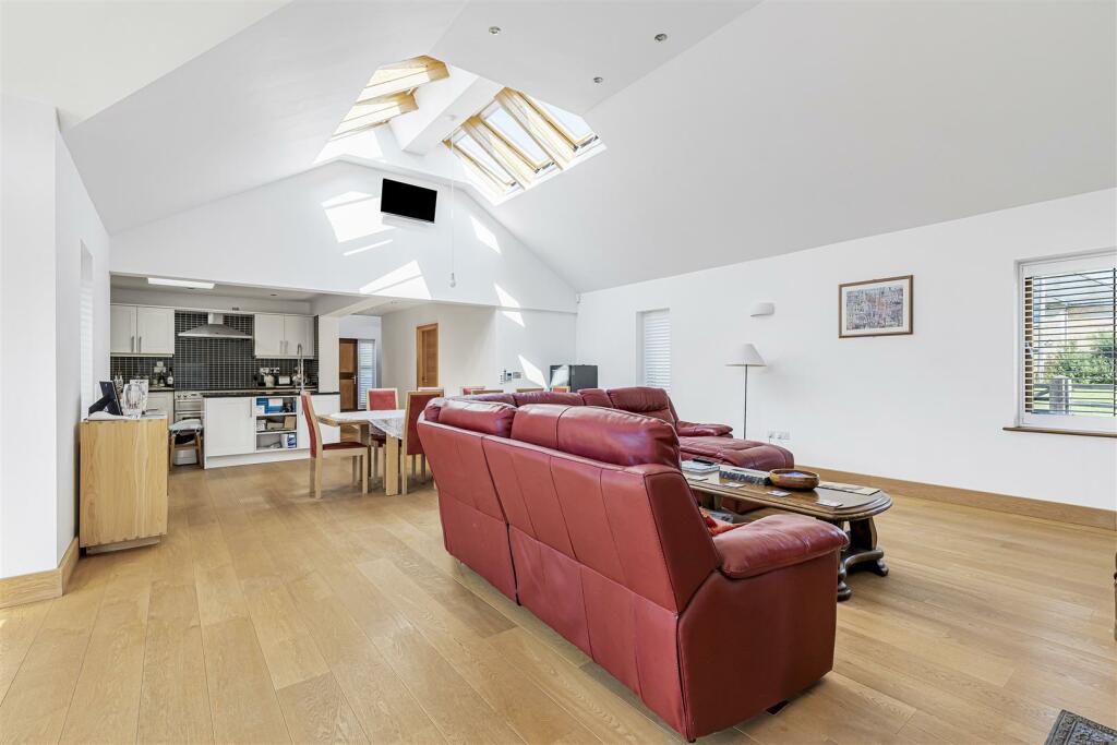 Additional image 11 of Broadway, Bourn