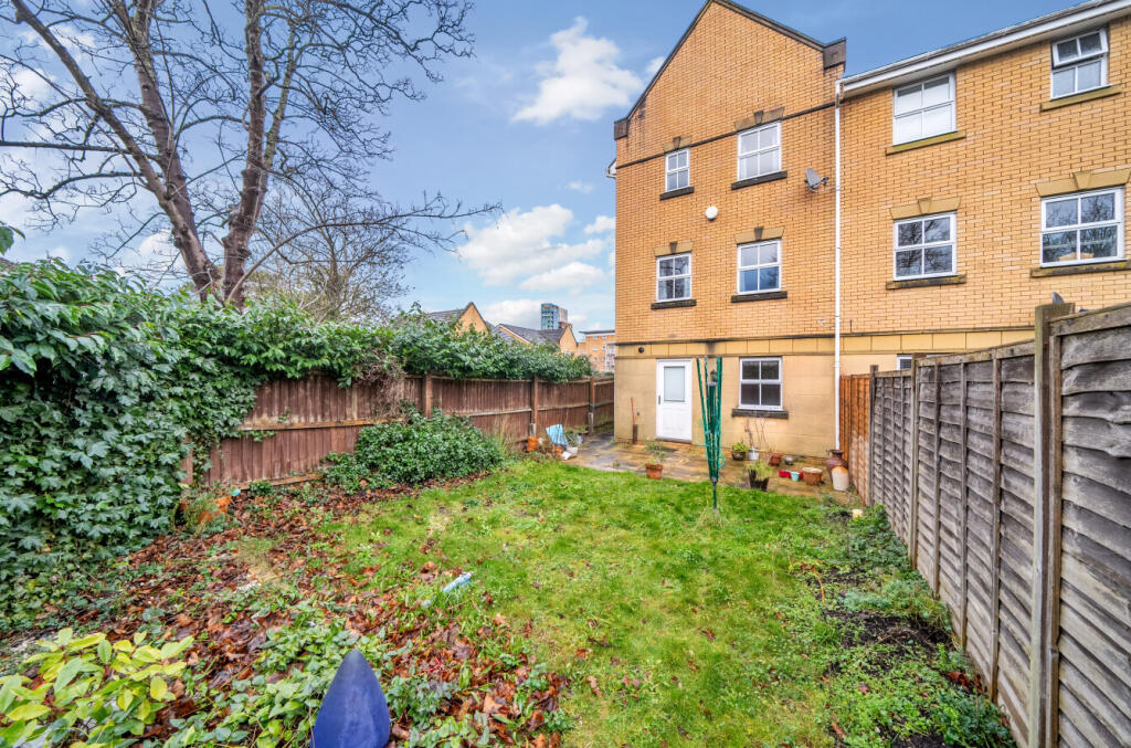 Additional image 17 of Sparkes Close, Bromley, BR2