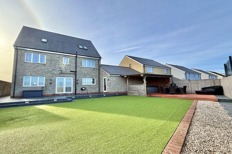 Additional image 2 of Haywood Village - 27' MASTER BEDROOM SUITE