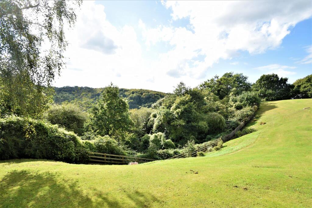 Additional image 19 of Spacious Balcony Apartment With Stunning Views & No Onward Chain