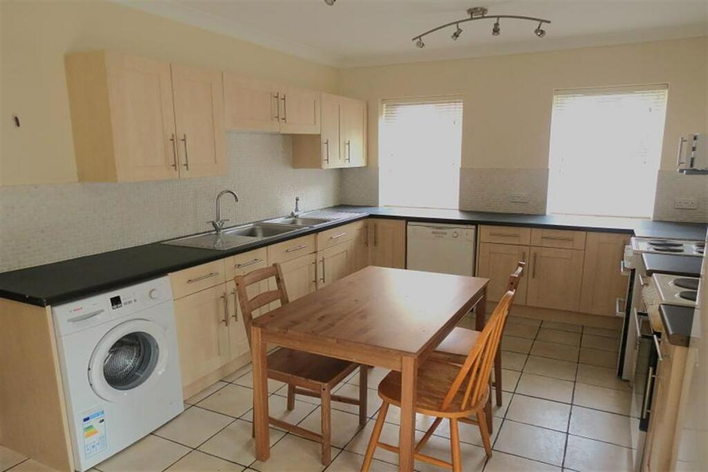 Additional image 6 of 8 bedroom Detached House in Winton