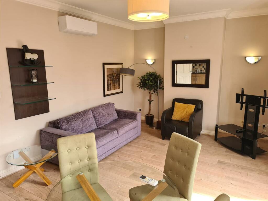 Additional image 3 of Flat 5, 2-4 Norwich Street, Cambridge